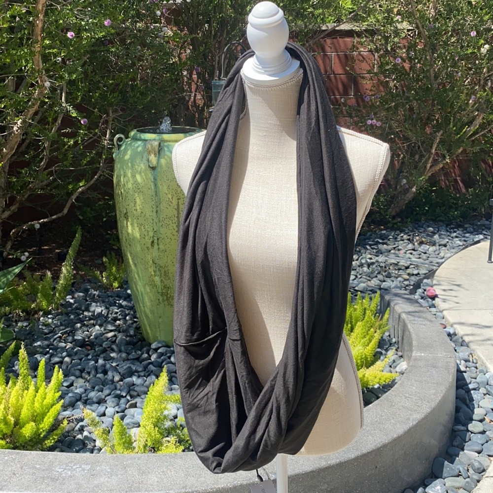 Beyond Yoga Pocket Infinity Scarf